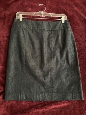 Loft 8P lined pencil skirt